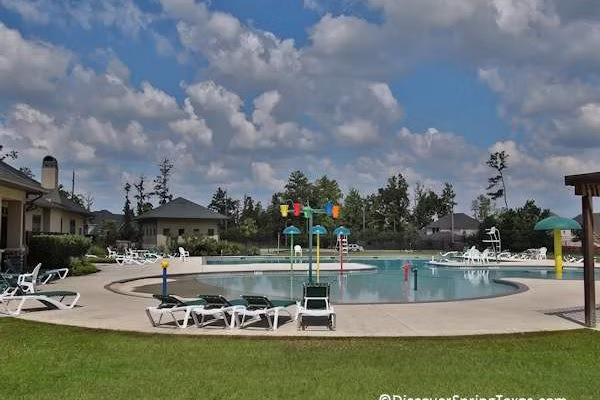 auburn-lakes-pool